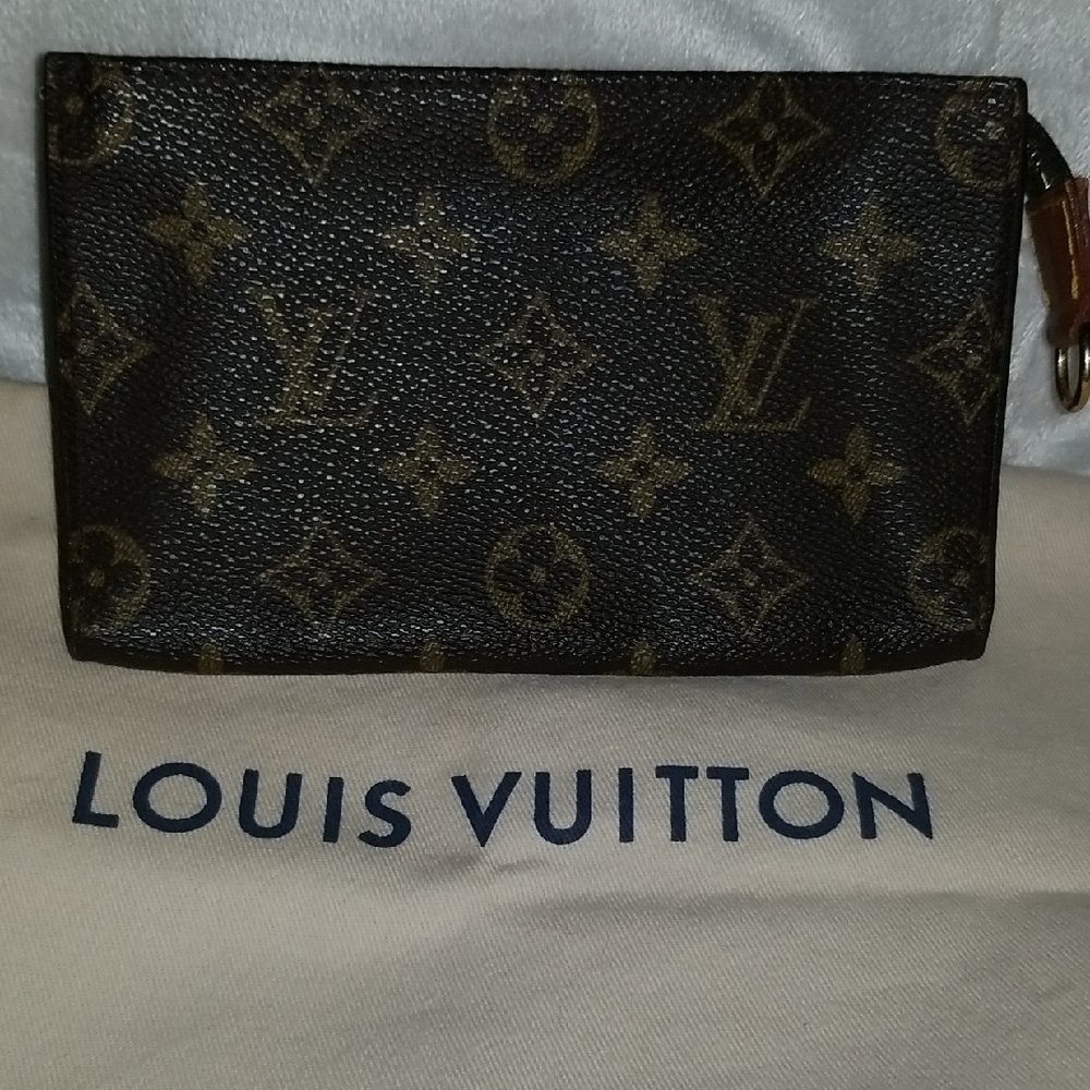 Louis Vuitton Monogram Mini Pochette